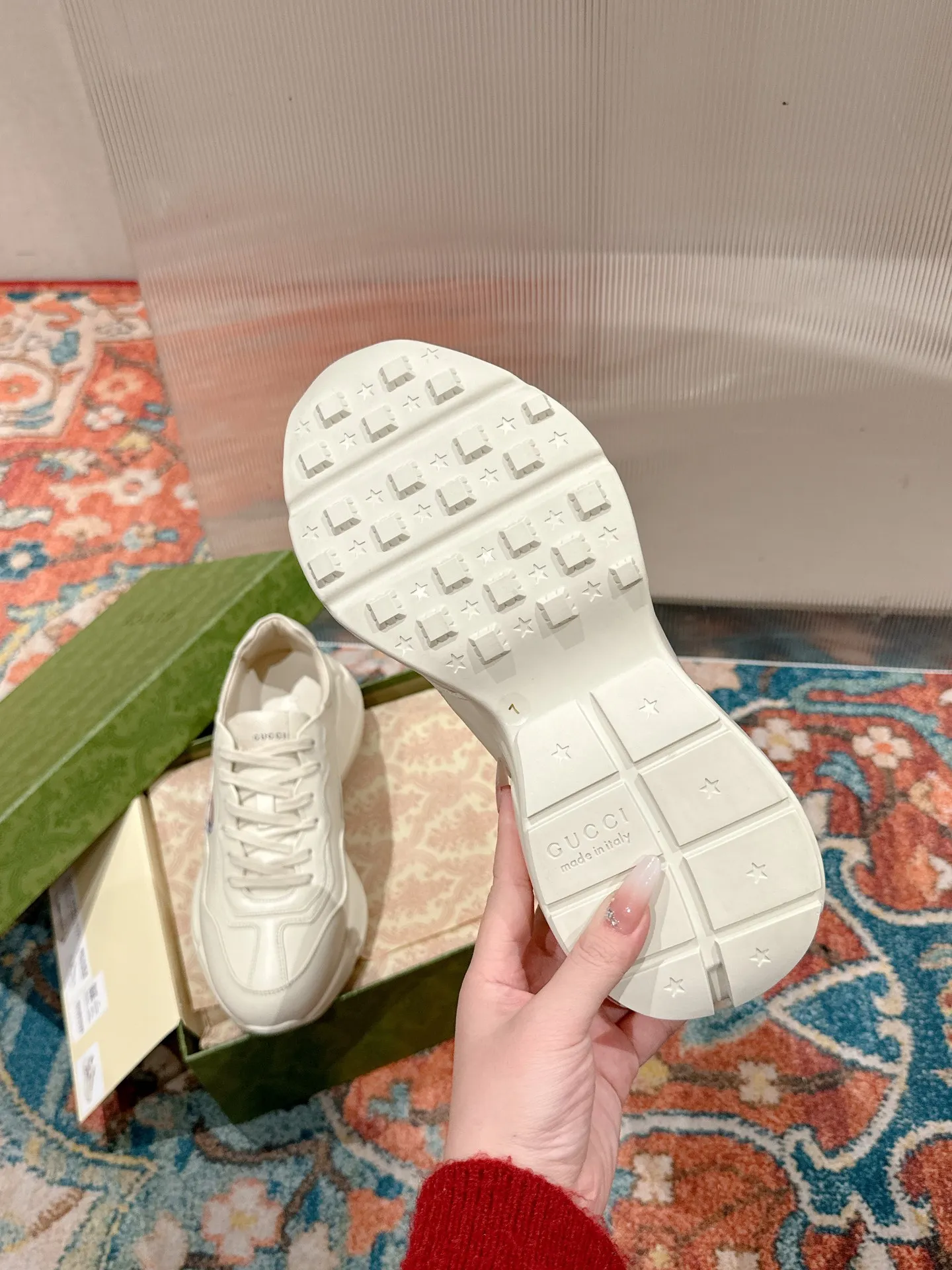 👟👟Ex-factory price 700👟👟 Men's size +10 🇮🇹Italy🇮🇹Gucci GUCCI🇮🇹Dad shoes (purchase level) (original replica) 👑 The original version purchased by Taikoo Hui has been continuously improved and upgraded in details, from the packaging of the shoes - anti-counterfeiting markings - shoe box accessories - fabric optimization - outsole technology - stitching and routing - oil edge technology. We do our best ◼️ Outsole: original plate molding ◼️ Upper: original grade A imported cowhide 🐮 ◼️ lining: original grade A mixed sheepskin 🐑 ◼️ Feet: original grade A mixed sheepskin 🐑 ◼️ Medium and low belt LOGO + original injection molding foot technology + original lasting technology ◼️ Original full set of customized packaging (anti-counterfeiting chip + a cloth bag + GUCCI card envelope + electronic invoice with credit card slip + shoelaces) ◼️ All details of the higher version are consistent with the original version (note the comparison) ◼️ Code number: 35-40 for women and 39-44 for men